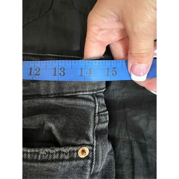 Zara Jeans Womens Size 2 Black Denim Premium Collection Raw Hem Straight Jeans - Picture 5 of 8